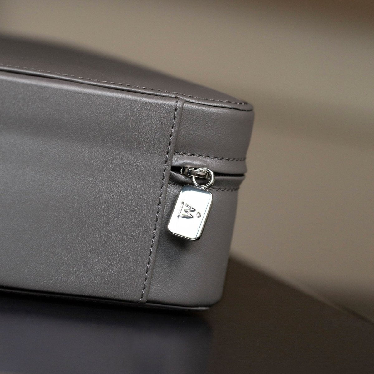 Premium Case 10/02 Grigio